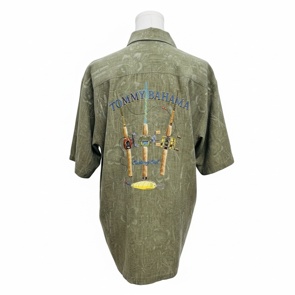 TommyBahama 100% Silk Shirt Medium Green Fishing Rods Back Graphic Hawaiian Camp
